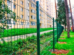 Как законно огородить забором многоэтажный дом